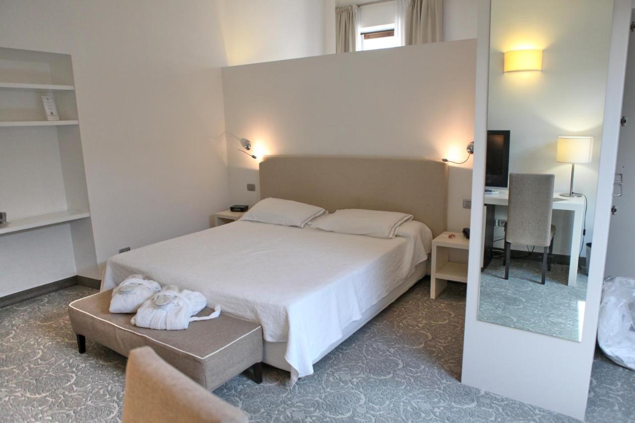 Albergo Accademia Тренто Экстерьер фото